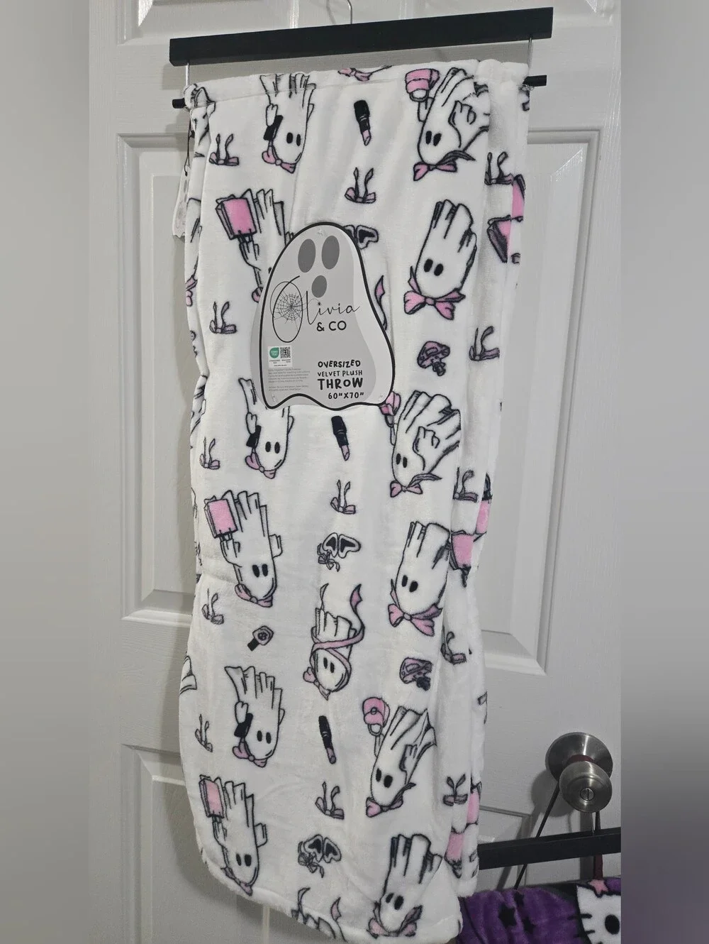 Girls' White Ghost Print Plush Throw Blanket with Pink Accents Shopping Ghosts